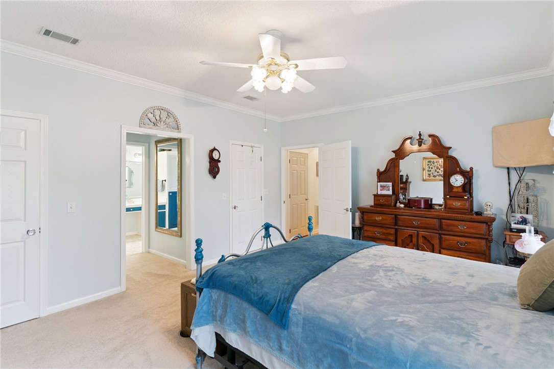 932 Hitching Post Lane