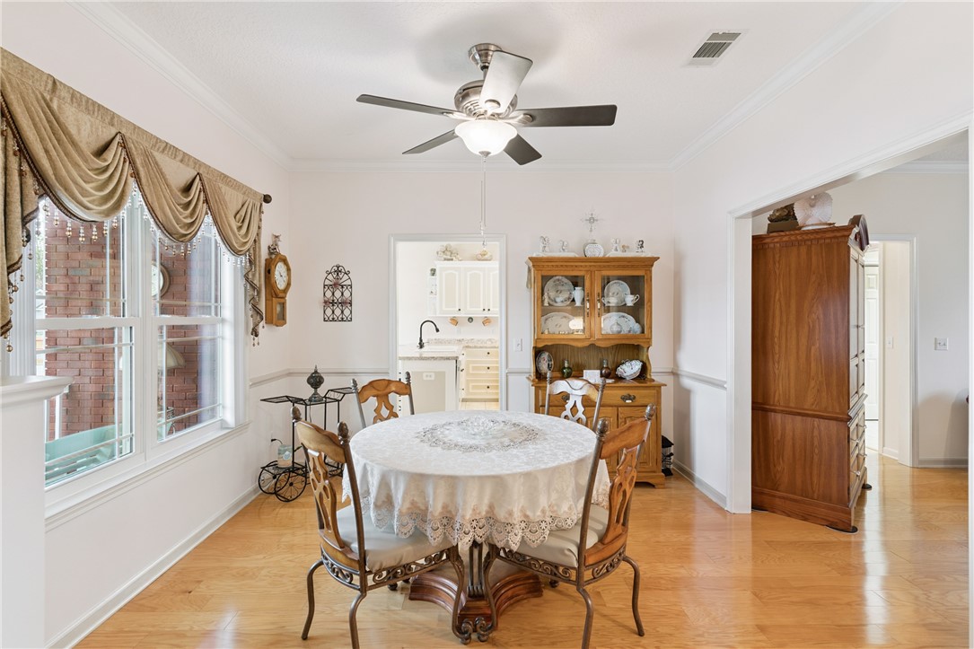 932 Hitching Post Lane