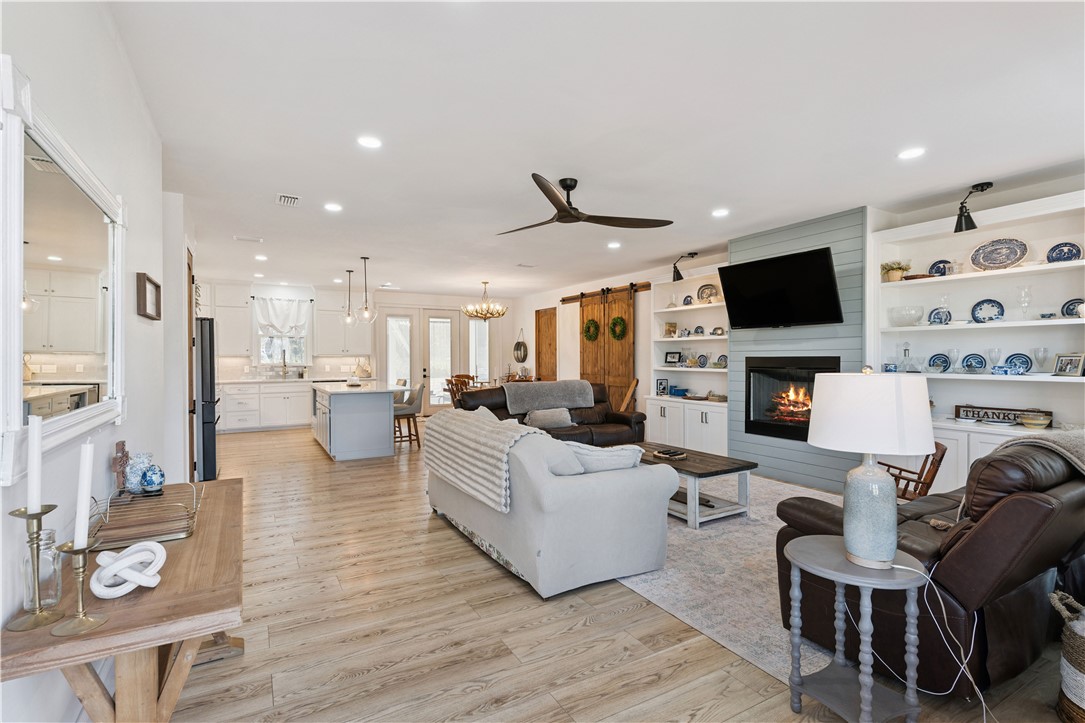 1757 McInstosh Trl SE