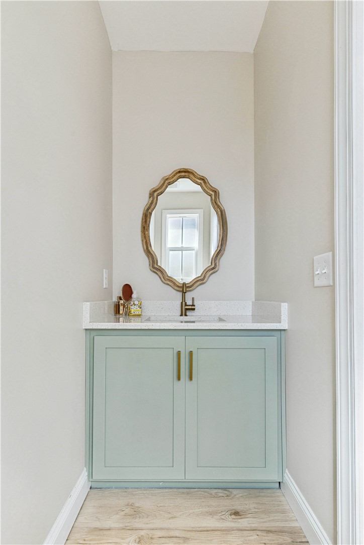 1757 McInstosh Trl SE