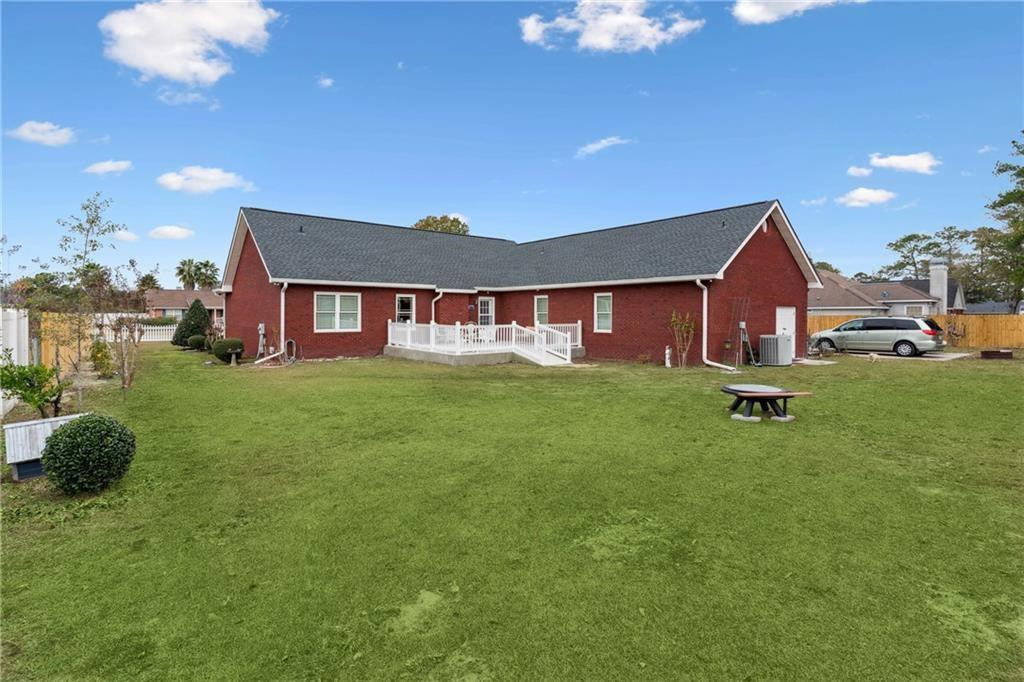 932 Hitching Post Lane