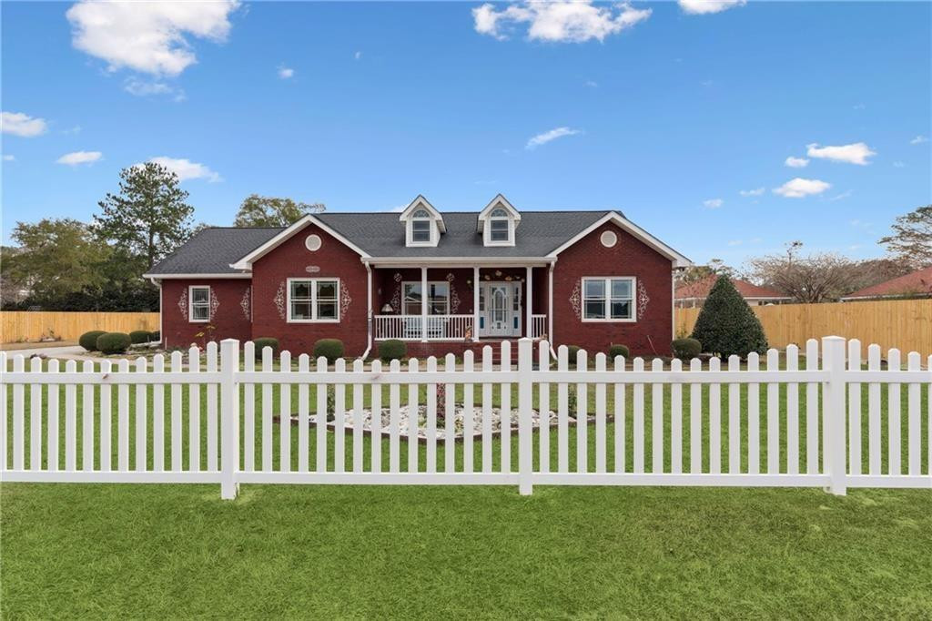 932 Hitching Post Lane