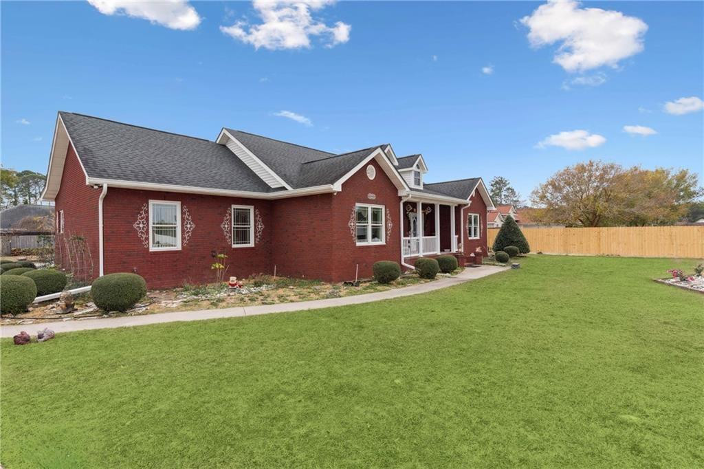 932 Hitching Post Lane
