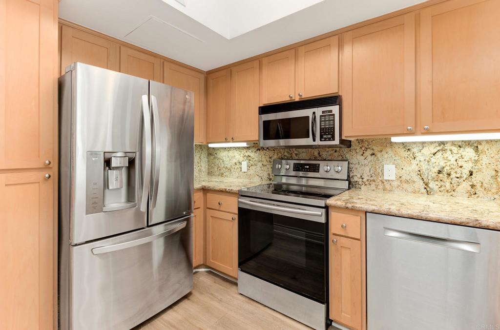 2400 5th Ave 339