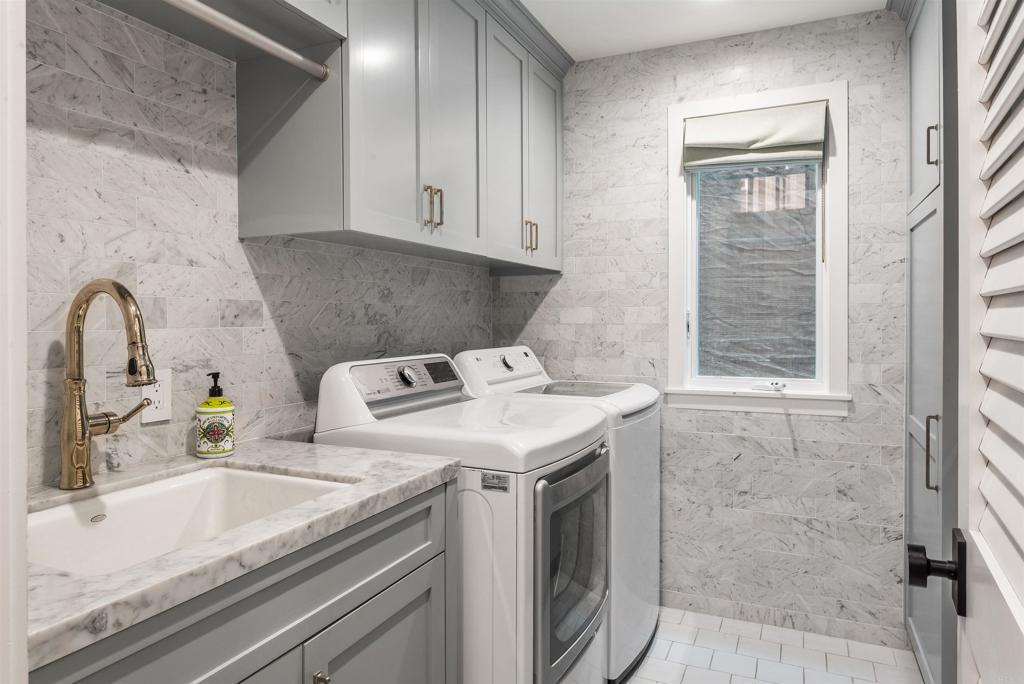 229 24th St.