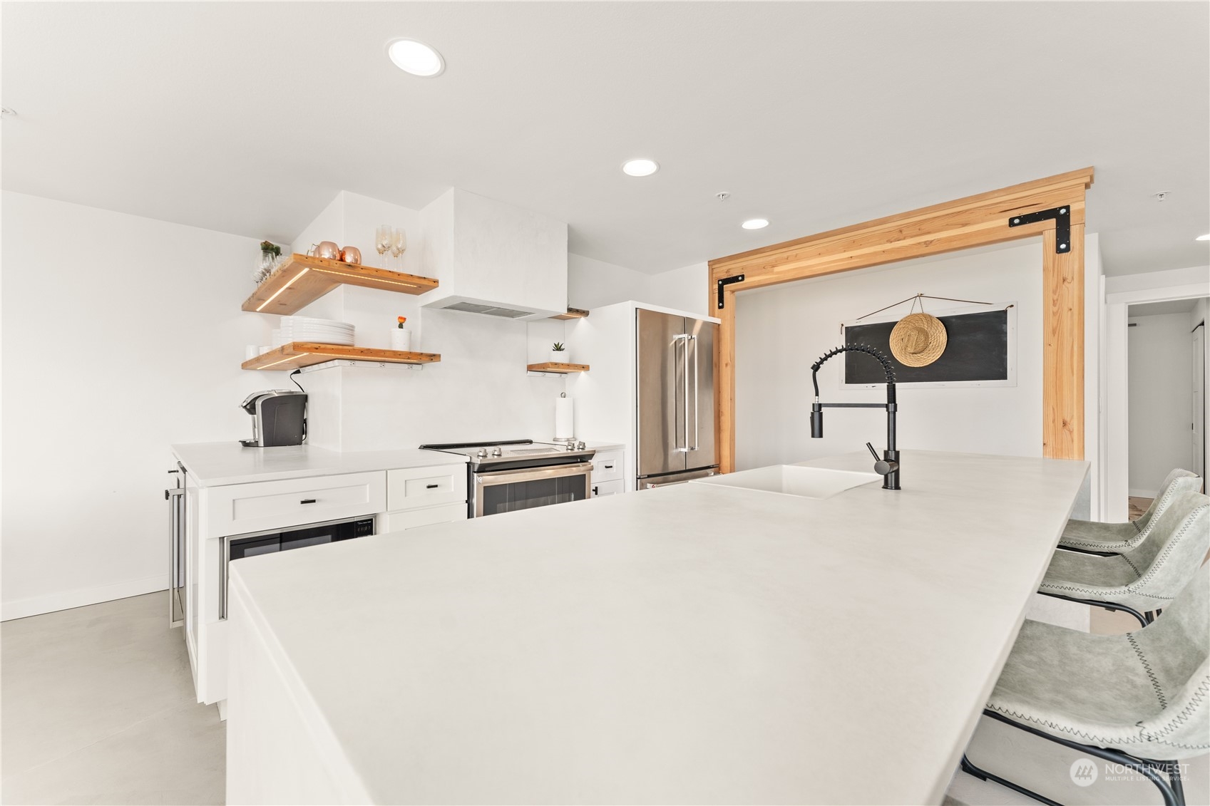 808 W Manson Highway Unit: D103