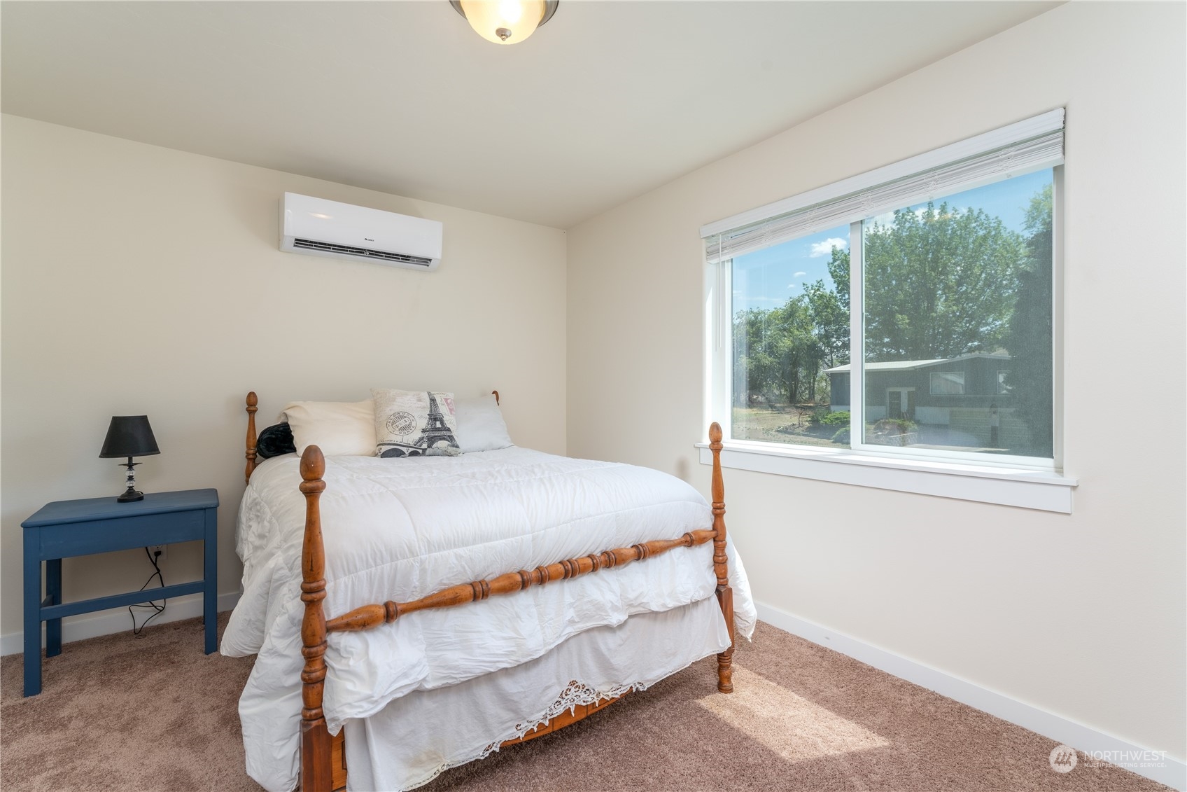 611 A E Okanogan Avenue