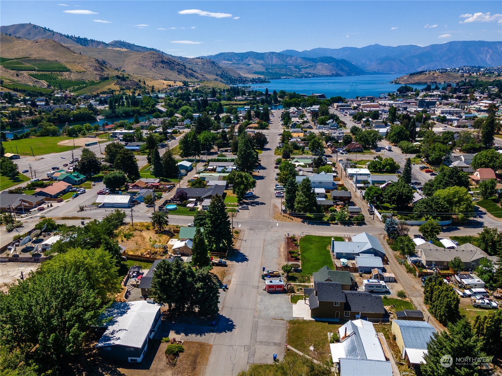 611 A E Okanogan Avenue