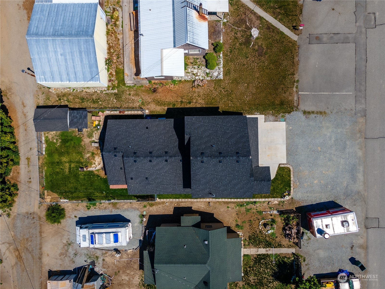 611 A E Okanogan Avenue