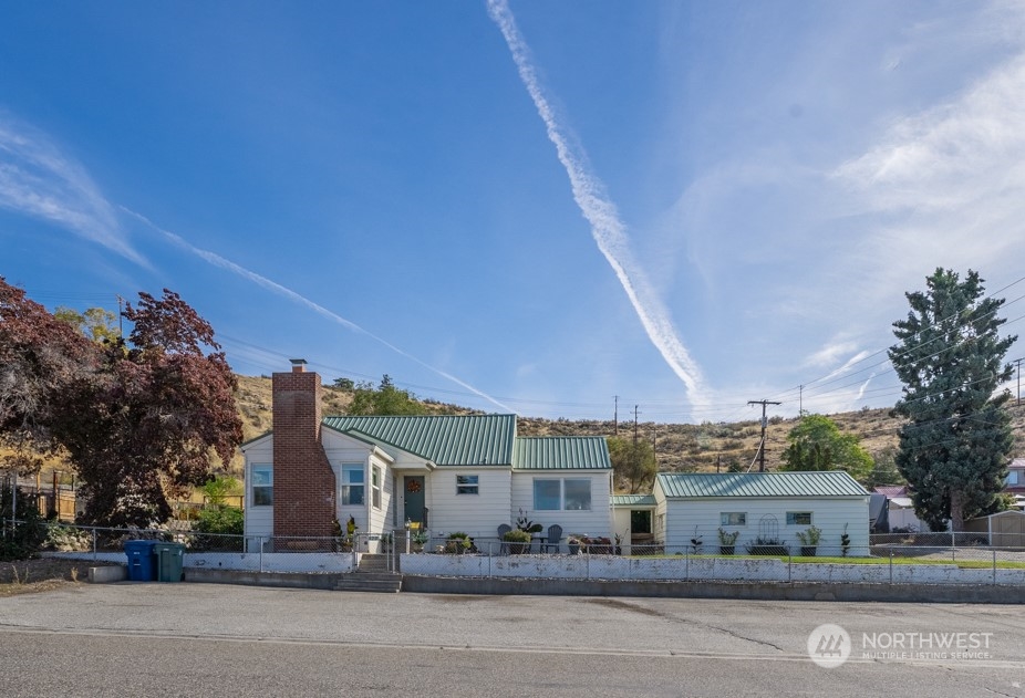 420 N Navarre St & Nixon Avenue