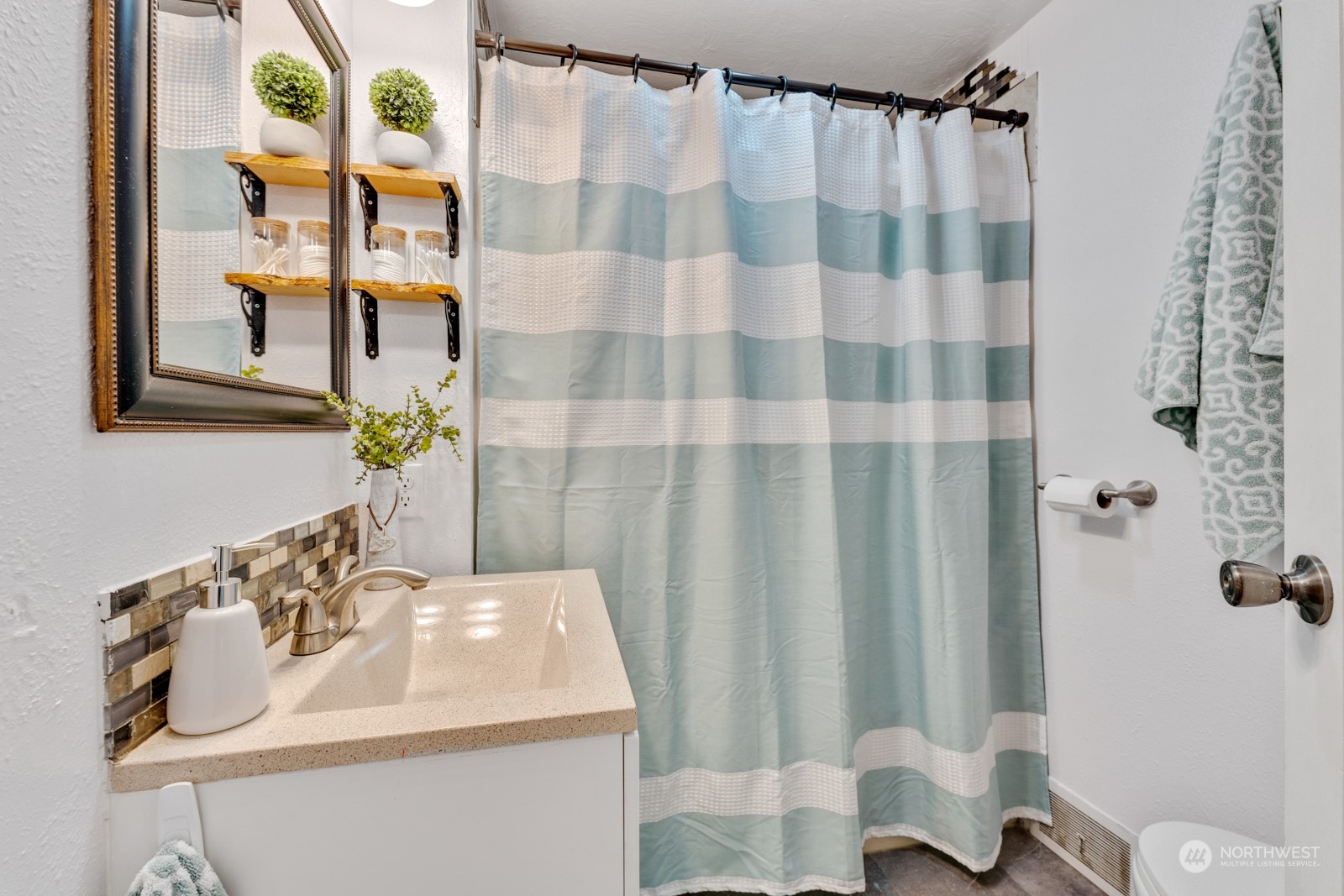 420 N Navarre St & Nixon Avenue