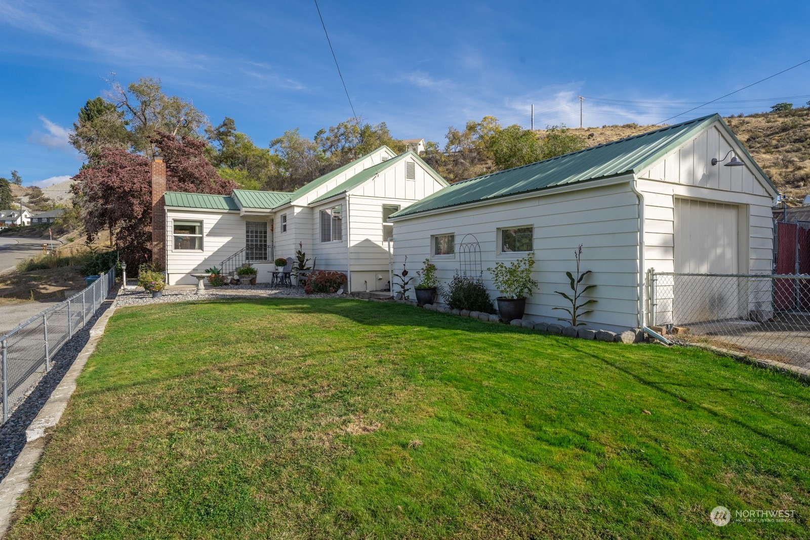 420 N Navarre St & Nixon Avenue