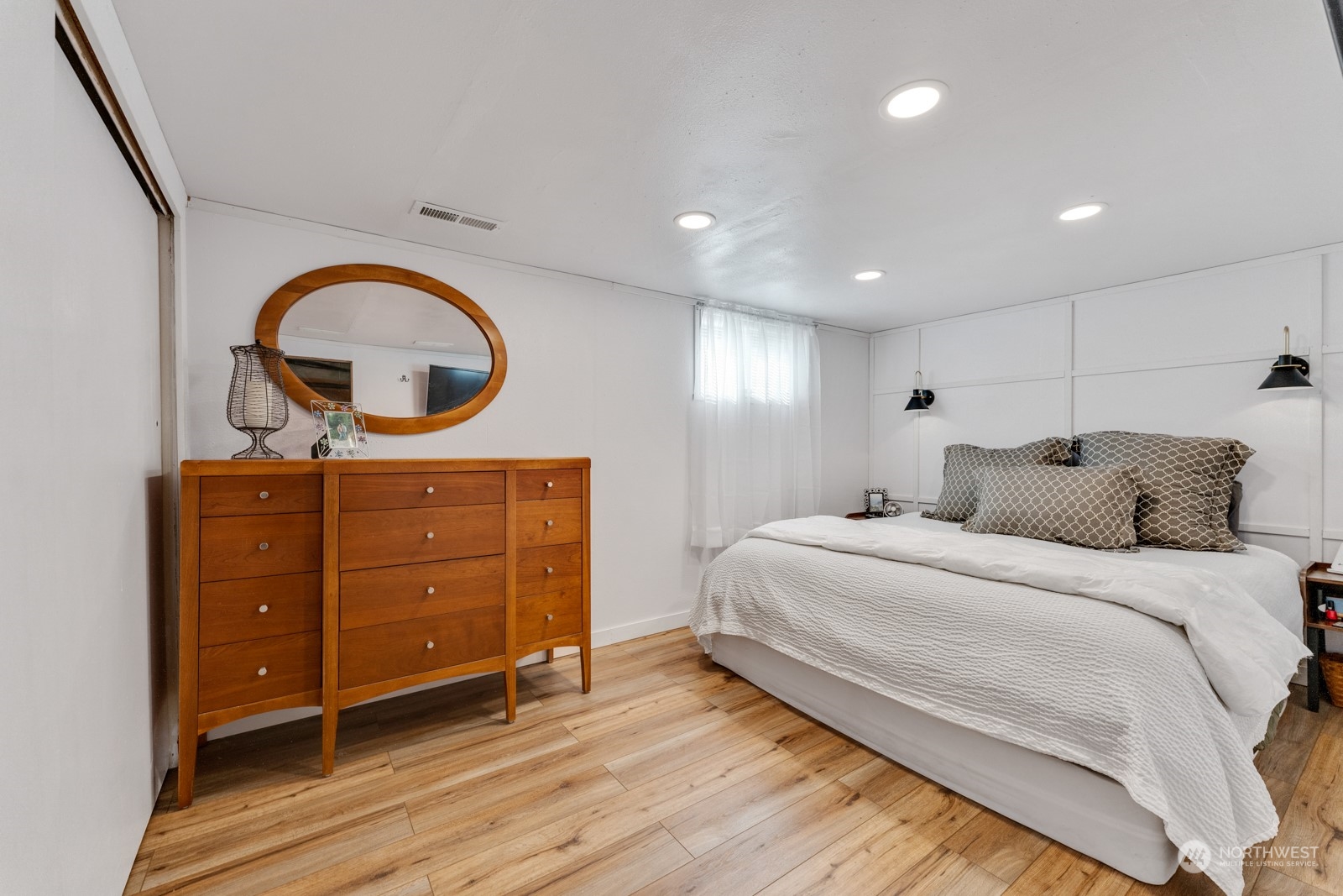 420 N Navarre St & Nixon Avenue