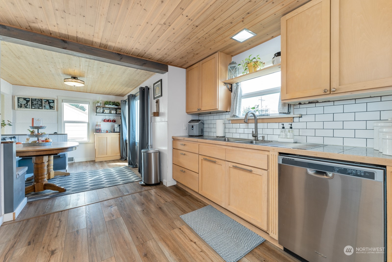 420 N Navarre St & Nixon Avenue