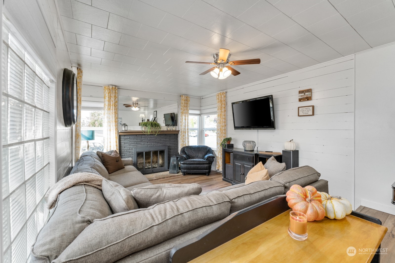 420 N Navarre St & Nixon Avenue