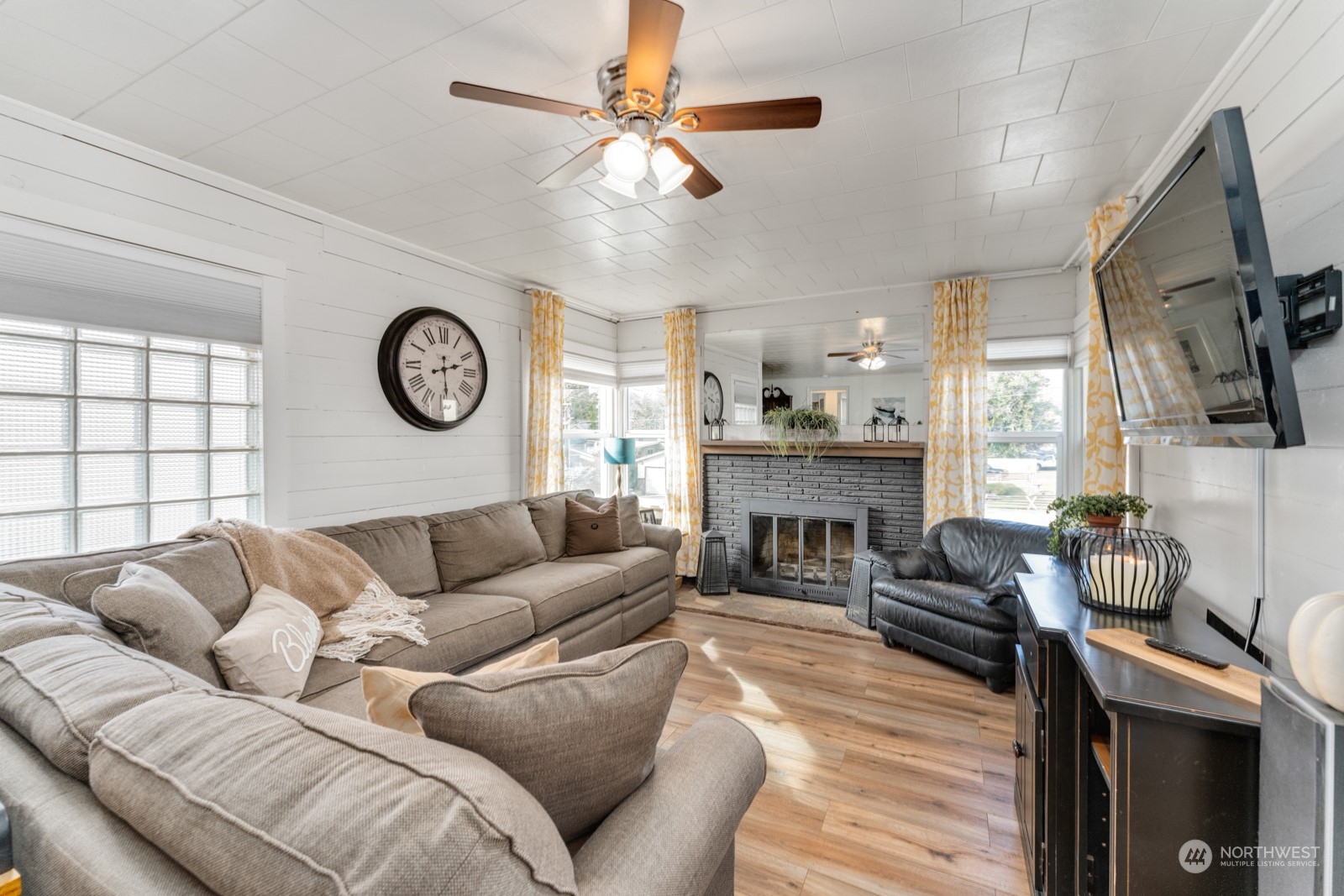 420 N Navarre St & Nixon Avenue