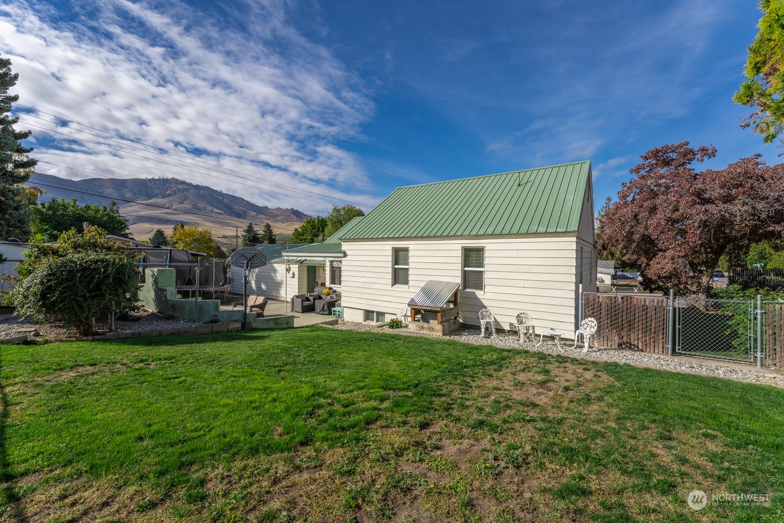 420 N Navarre St & Nixon Avenue