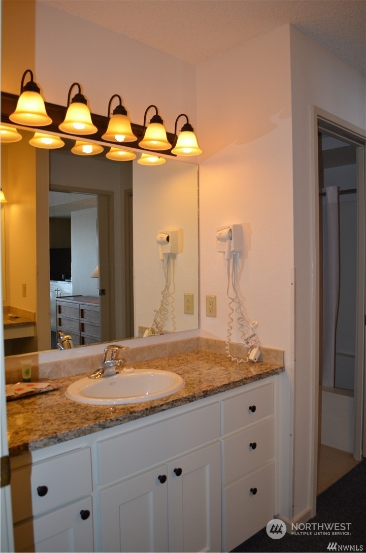 100 Lake Chelan Shores Drive Unit: 15-2