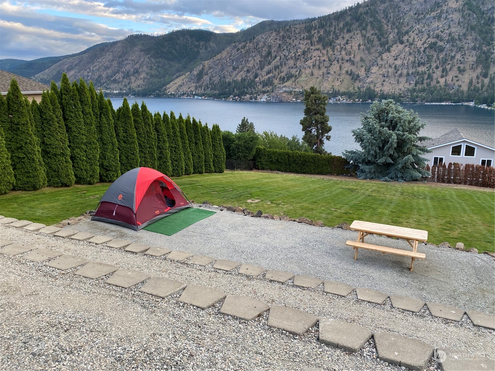 1795 Summit Boulevard