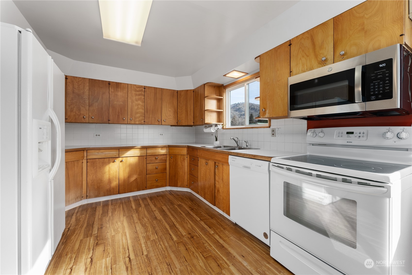 432 E Okanogan Avenue