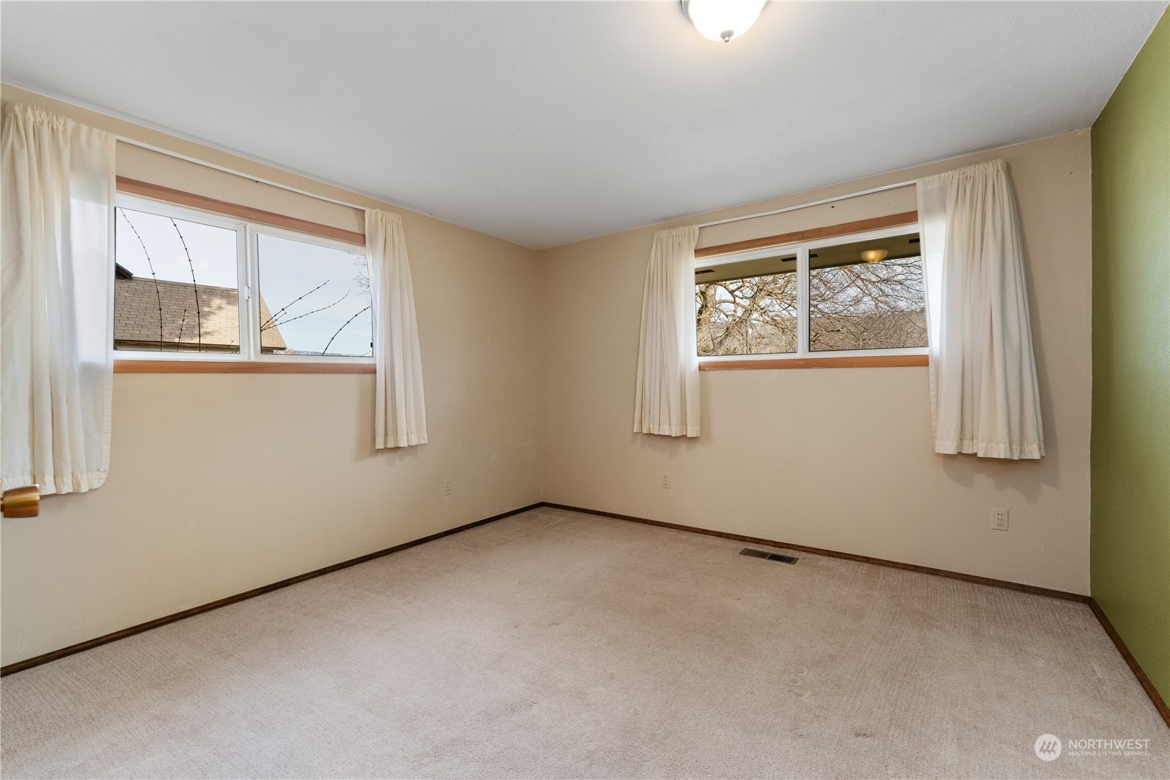 432 E Okanogan Avenue