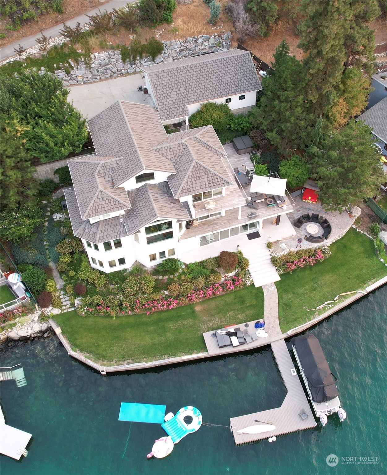 2902 S Lakeshore Road