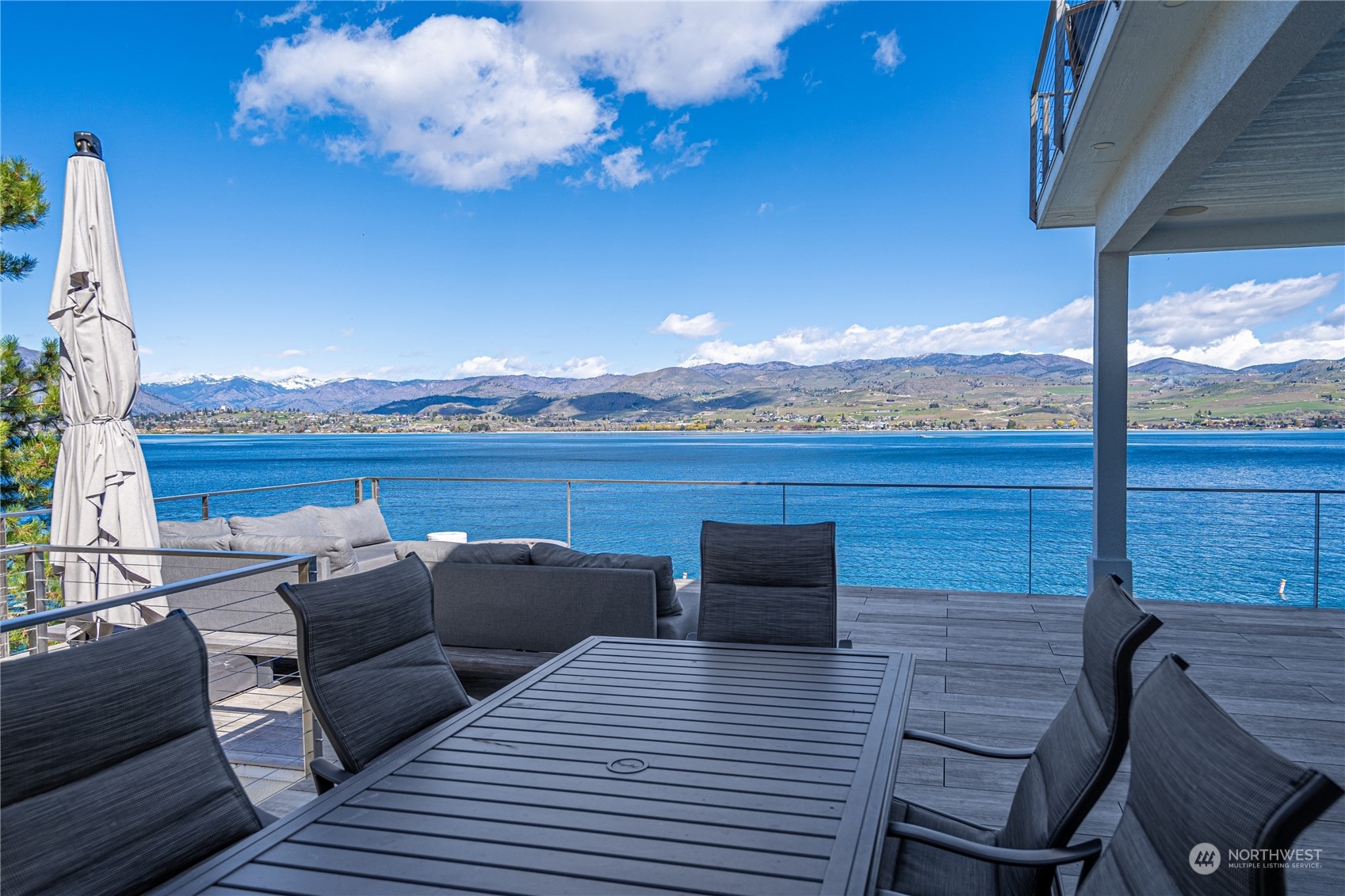 2902 S Lakeshore Road