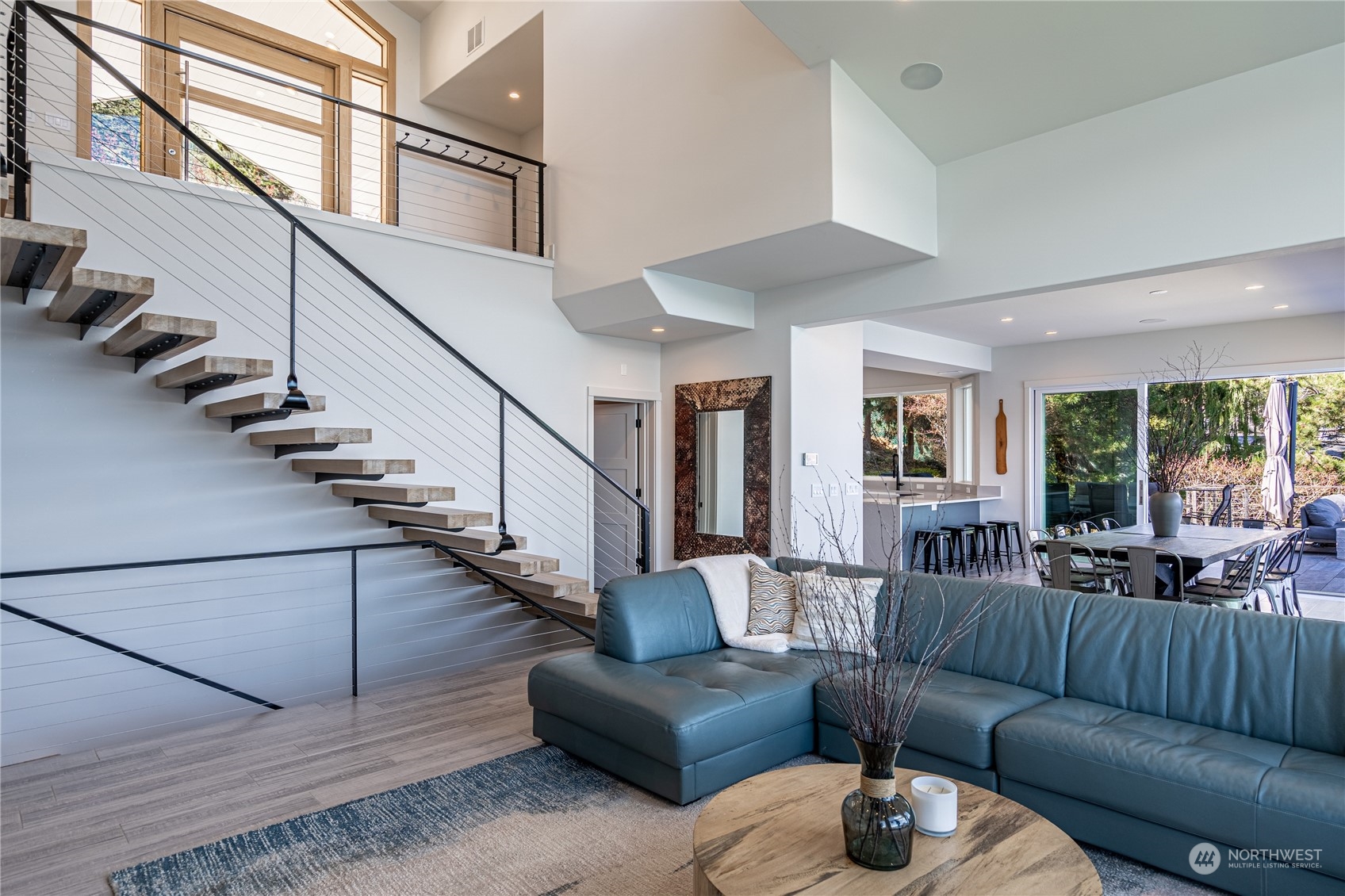 2902 S Lakeshore Road