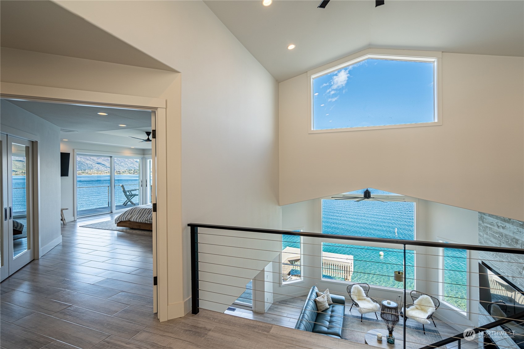 2902 S Lakeshore Road