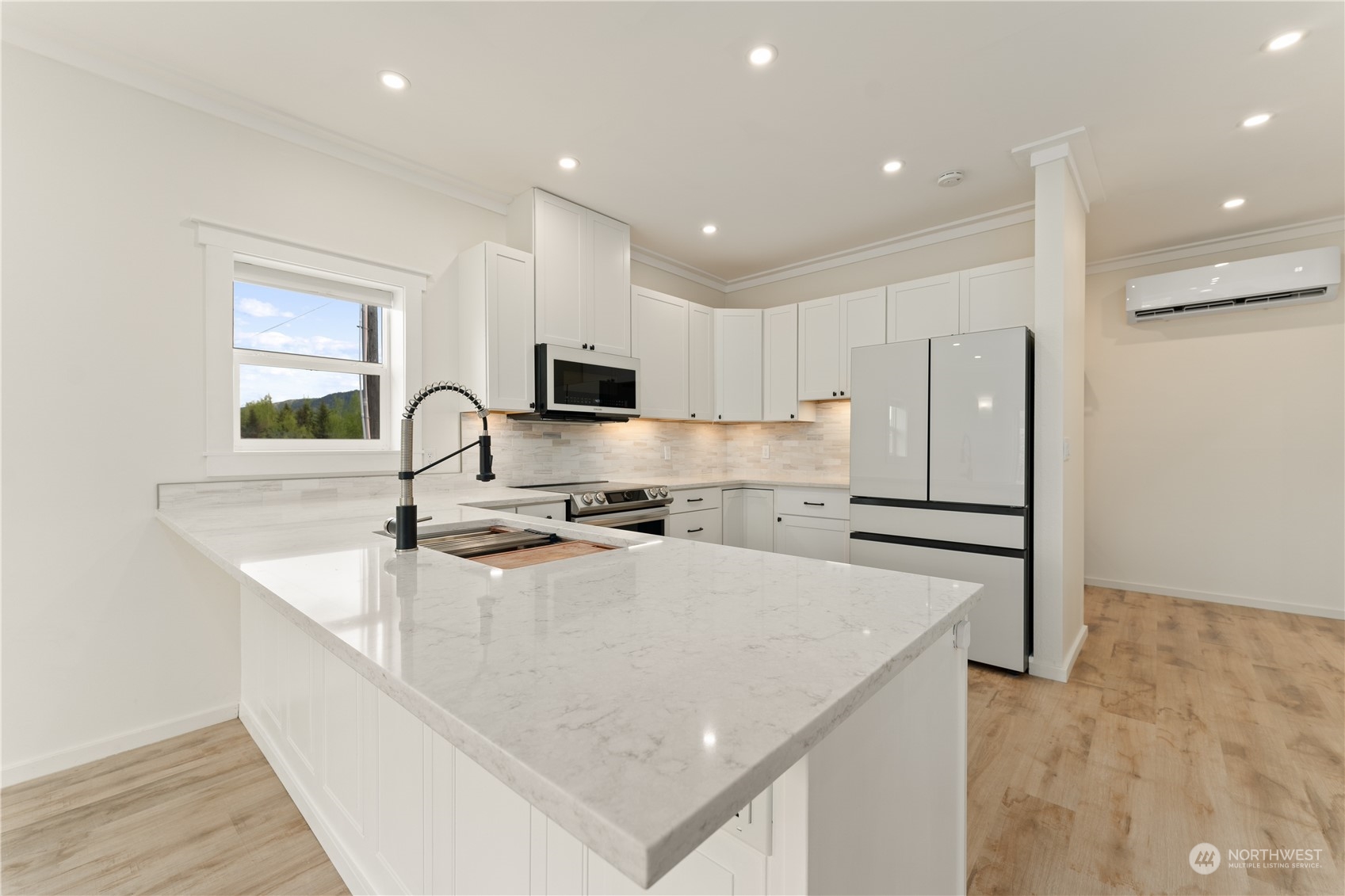 2932 Manson Boulevard