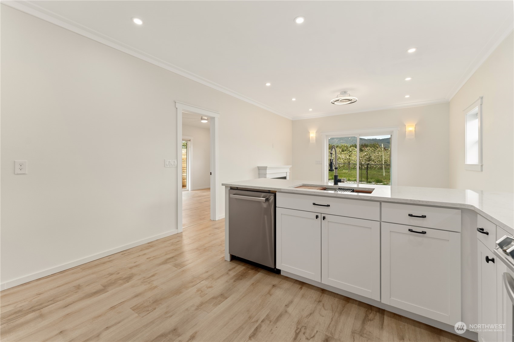 2932 Manson Boulevard