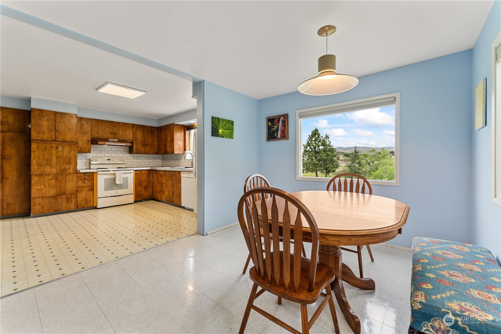 328 E Raymond Street