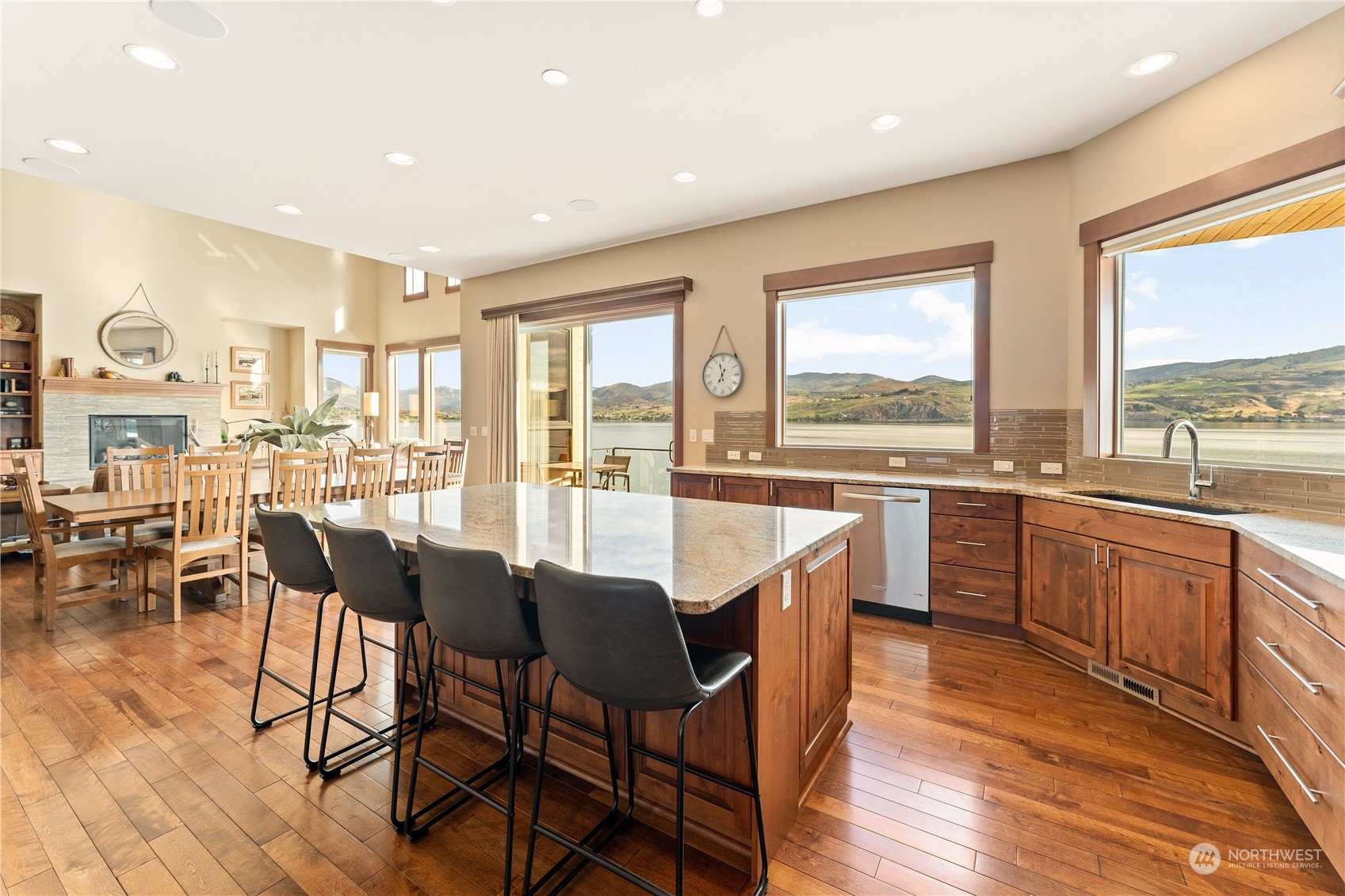 1300 S Lakeshore Road