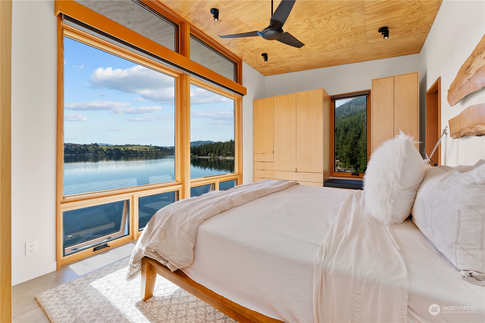 13561 S Lakeshore Road