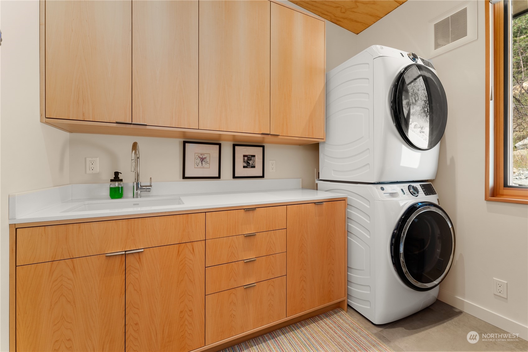 13561 S Lakeshore Road