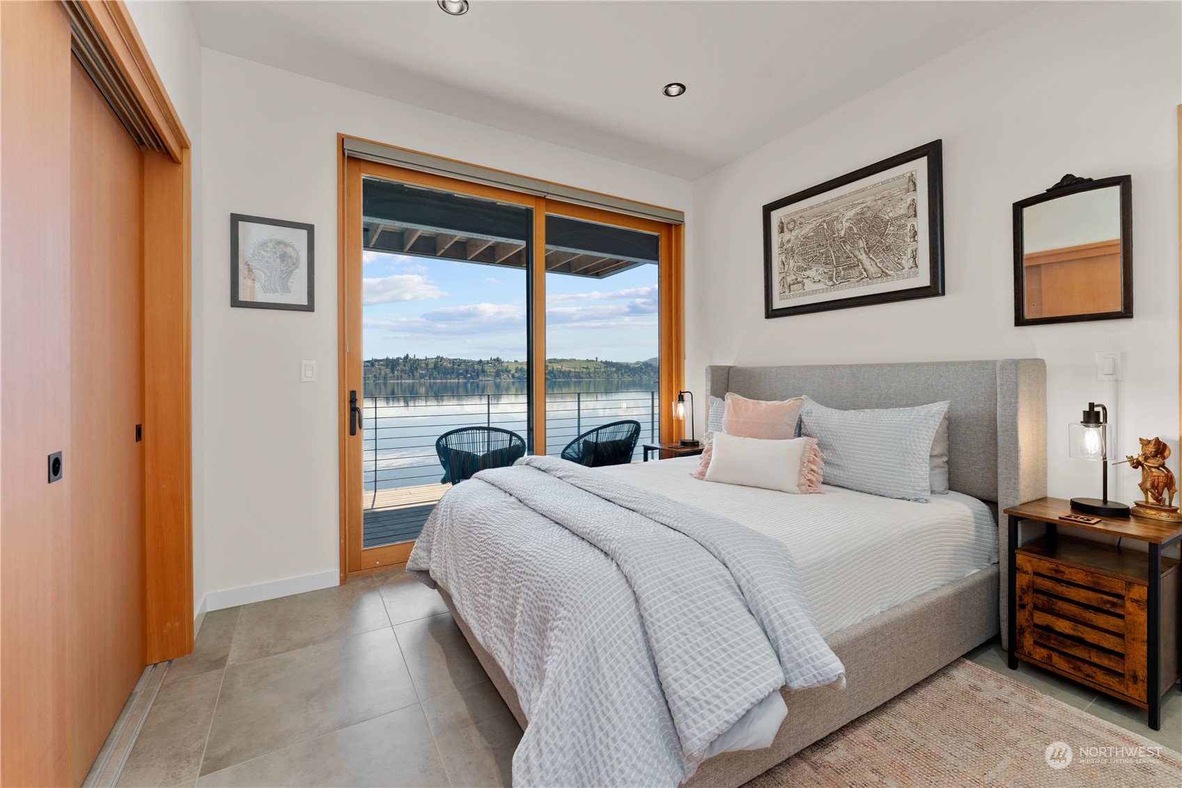 13561 S Lakeshore Road