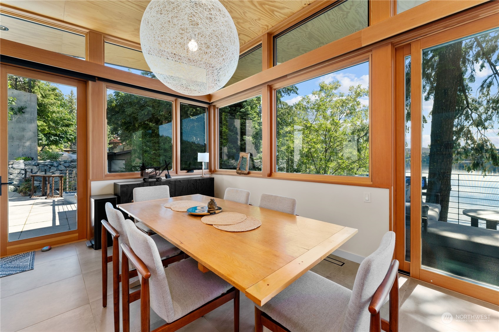 13561 S Lakeshore Road