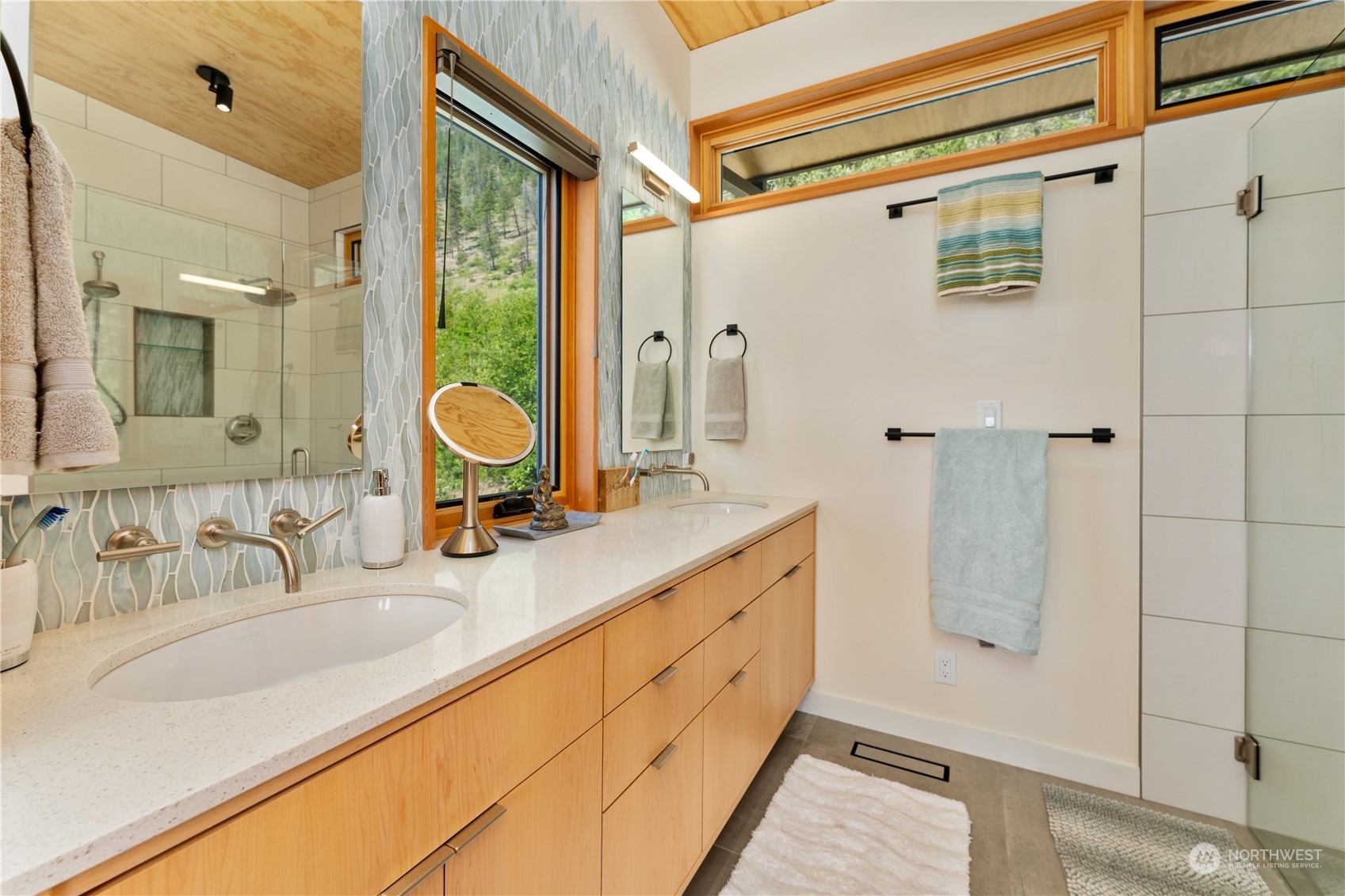 13561 S Lakeshore Road