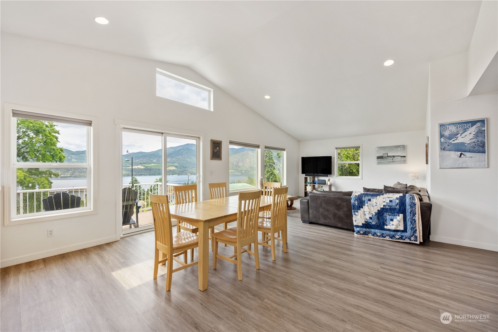 54 Stormy Vista Lane