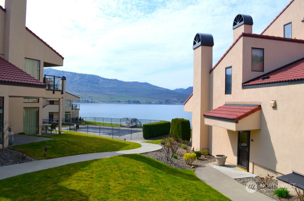 100 Lake Chelan Shores Drive Unit: 10-4