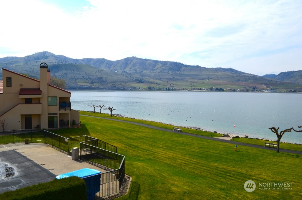100 Lake Chelan Shores Drive Unit: 10-4