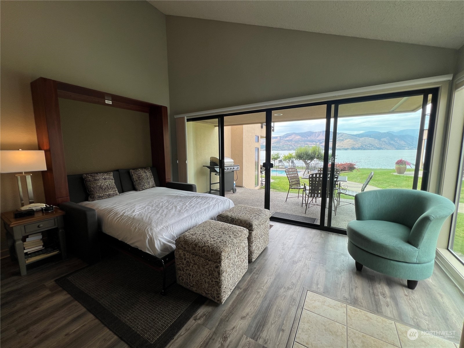 100 Lake Chelan Shores Drive Unit: 4-4