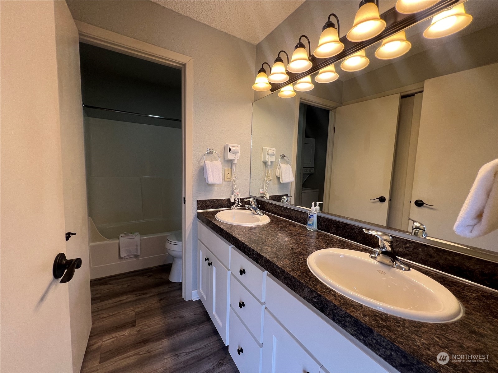 100 Lake Chelan Shores Drive Unit: 4-4