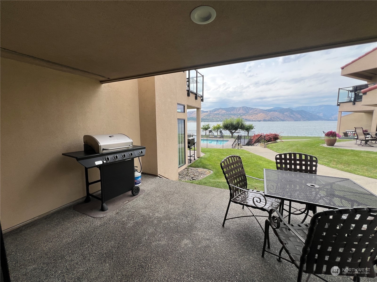 100 Lake Chelan Shores Drive Unit: 4-4