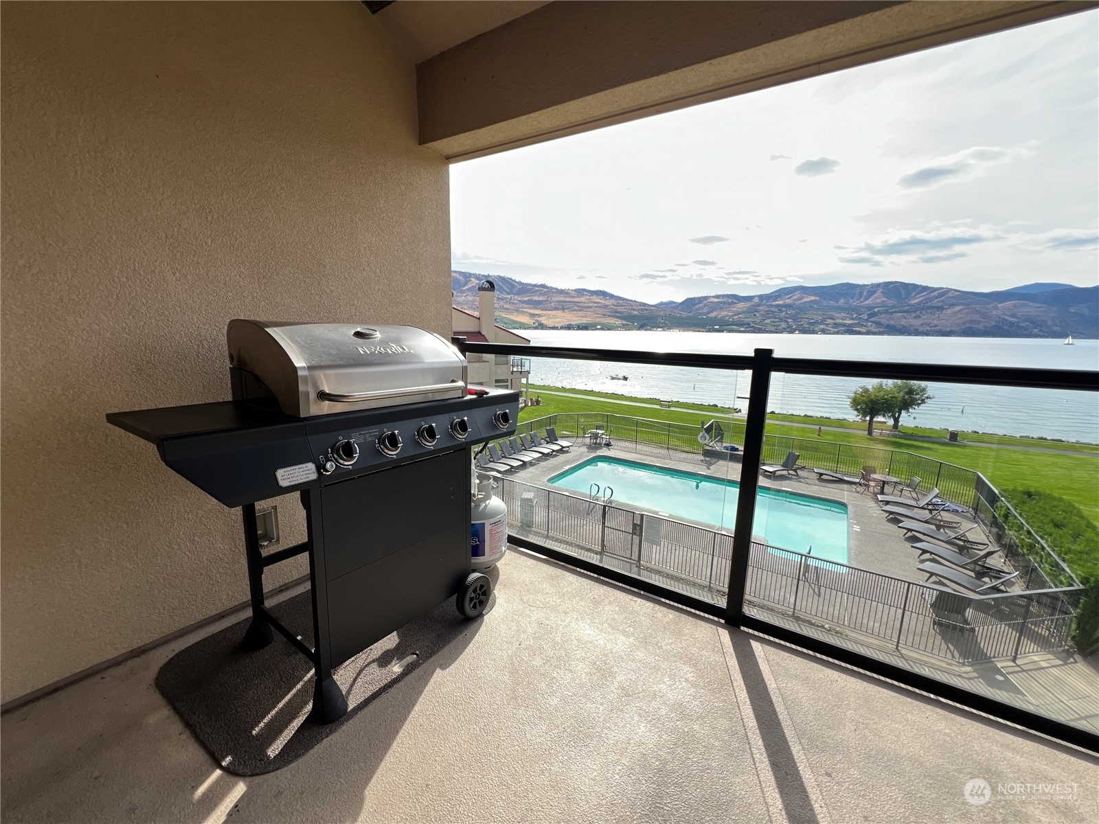100 Lake Chelan Shores Drive Unit: 8-8 L