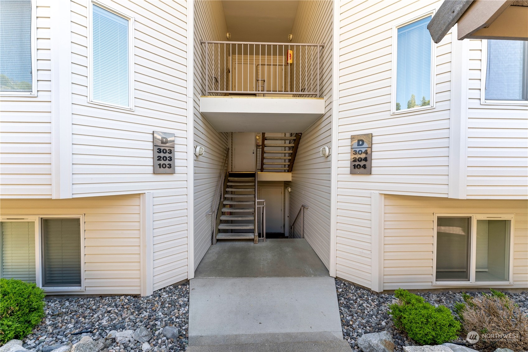 808 W Manson Road Unit: D304