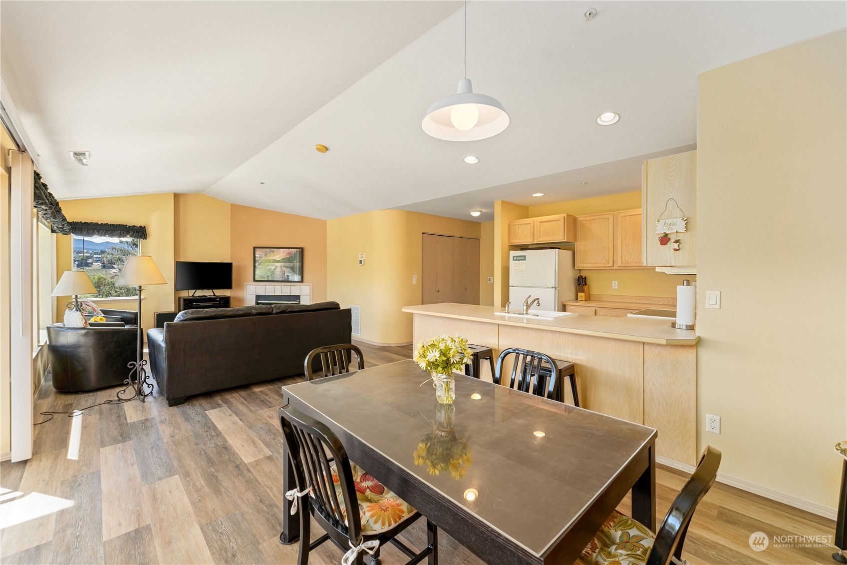 808 W Manson Road Unit: D304