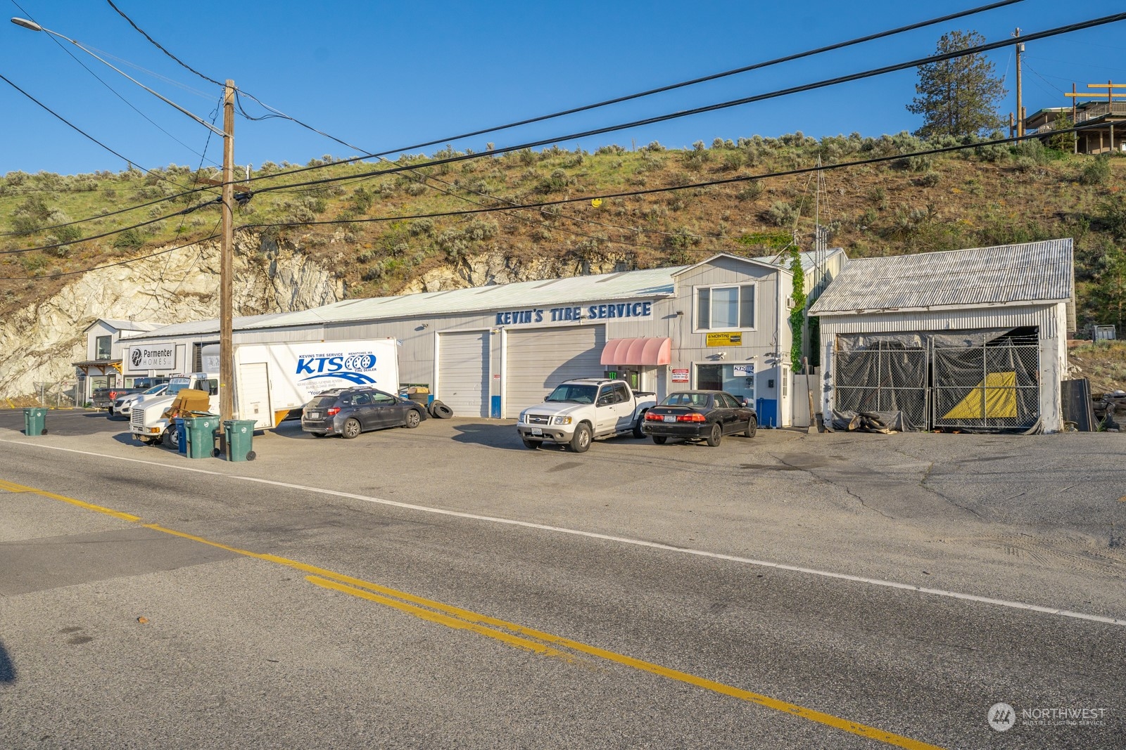 1217 W Woodin Avenue