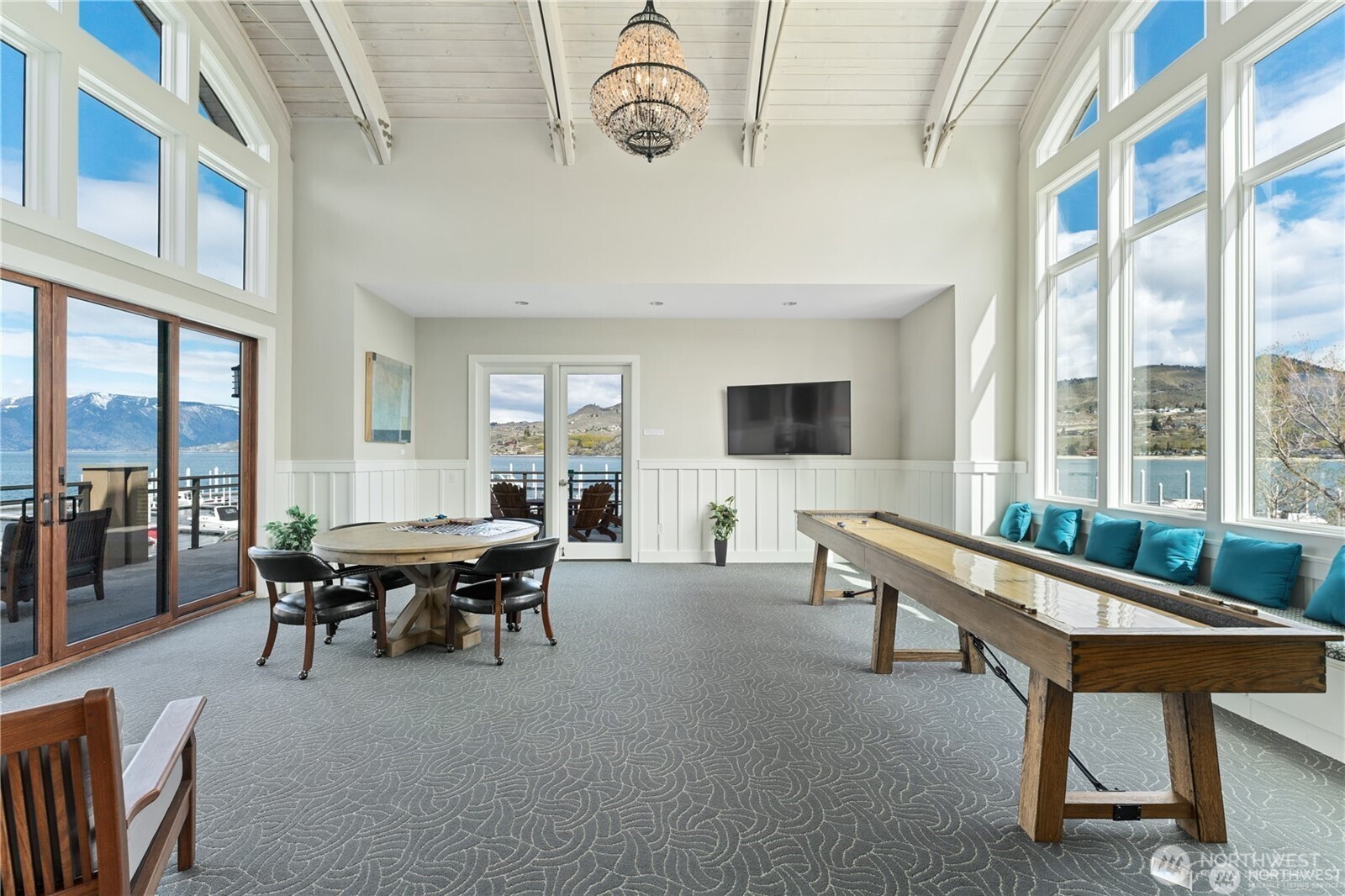 1350 W Woodin Avenue Unit: E8