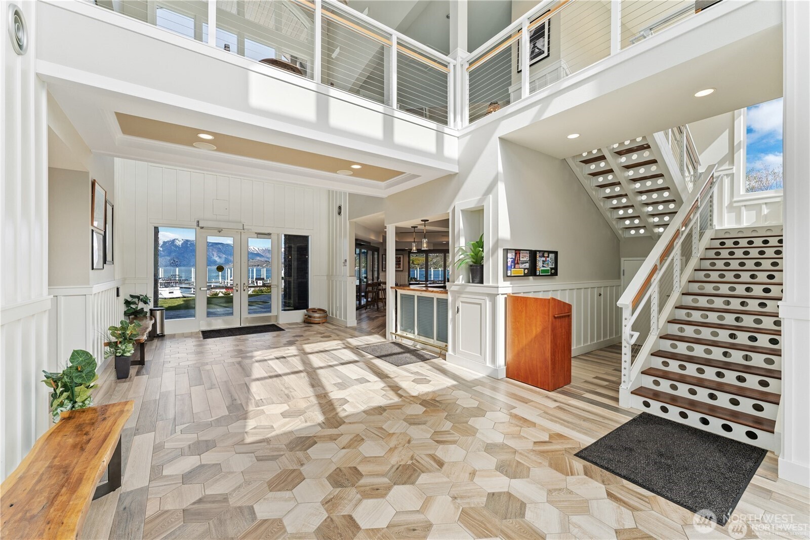 1350 W Woodin Avenue Unit: E8